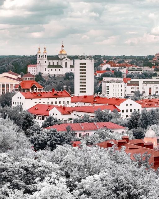 Горад праз &laquo;ружовы&raquo; аб&rsquo;ектыў Вольгі Бураковай