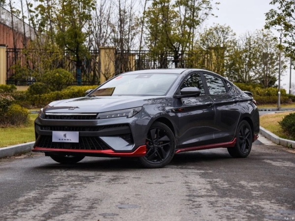 «Москвич» показал первое изображение двух новых моделей «Москвич» показал первое изображение двух новых моделей