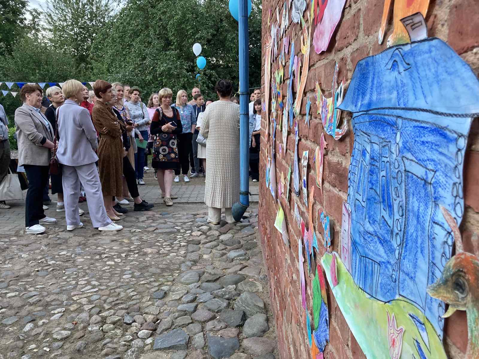 &laquo;Шагал. Шагал&hellip;&raquo; &mdash; пастаноўка Тэатра імя Якуба Коласа ў двары музея на Пакроўскай