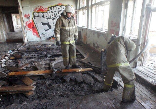 Под санкции МЧС попали и проектировщики, и строители