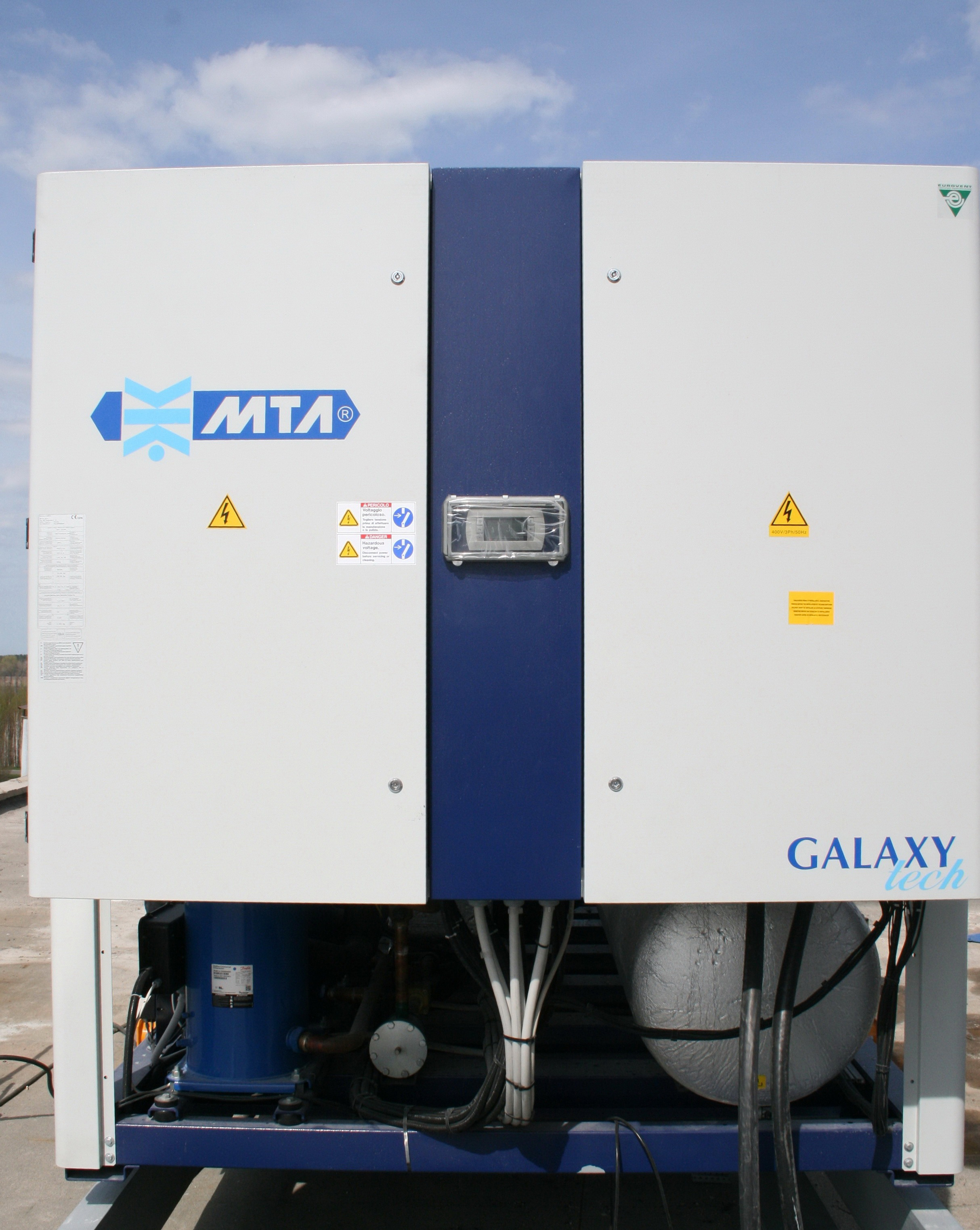 Чиллер MTA серии Galaxy tech холодильной мощностью 383 кВт Чиллер MTA серии Galaxy tech холодильной мощностью 383 кВт