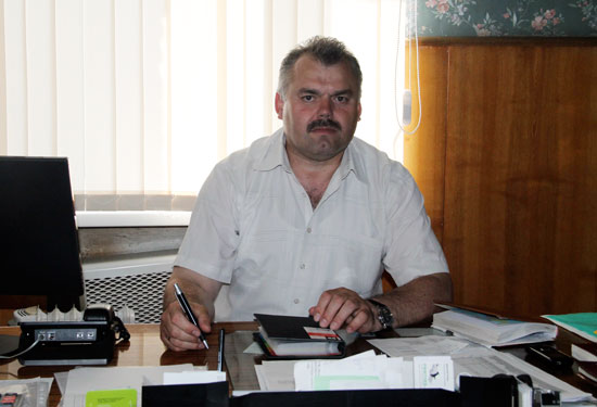 Петр Иванович Медведчук, директор Ельской мебельной фабрики Петр Иванович Медведчук, директор Ельской мебельной фабрики